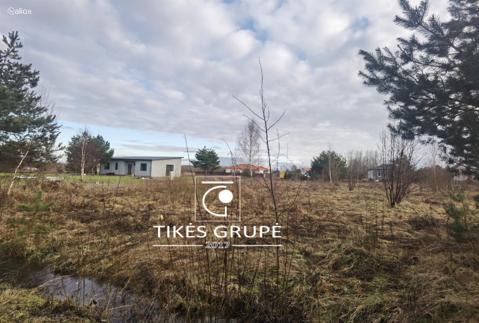 Parduodami 2 namų valdos sklypai po 10 arų Dituvos k., šalia Dituvos sodų. Sklypai yra naujai suformuotame gyvenamųjų namų valdos sklypų kvartale.