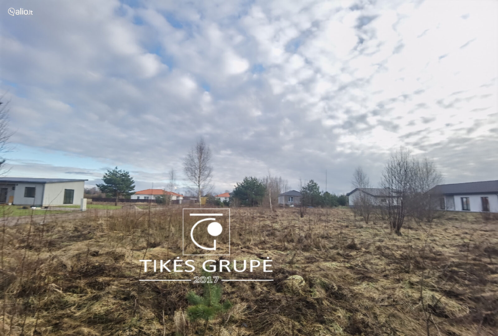 Parduodami 2 namų valdos sklypai po 10 arų Dituvos k., šalia Dituvos sodų. Sklypai yra naujai suformuotame gyvenamųjų namų valdos sklypų kvartale.