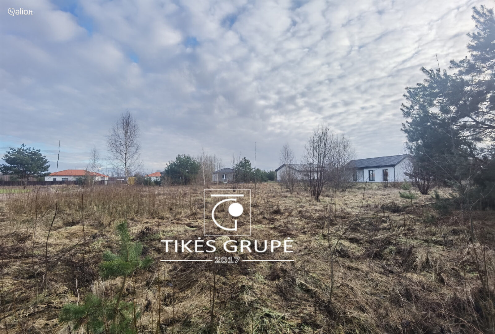 Parduodami 2 namų valdos sklypai po 10 arų Dituvos k., šalia Dituvos sodų. Sklypai yra naujai suformuotame gyvenamųjų namų valdos sklypų kvartale.