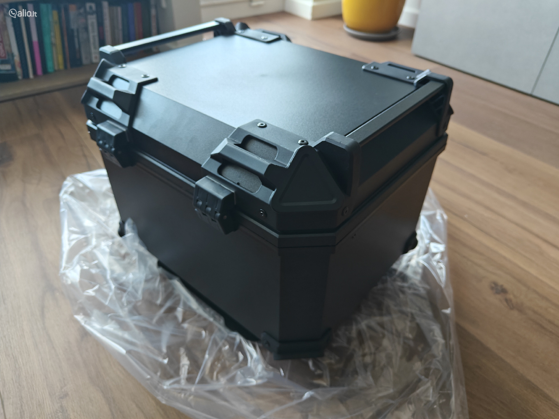 Centrinė moto dėže 45l + padas