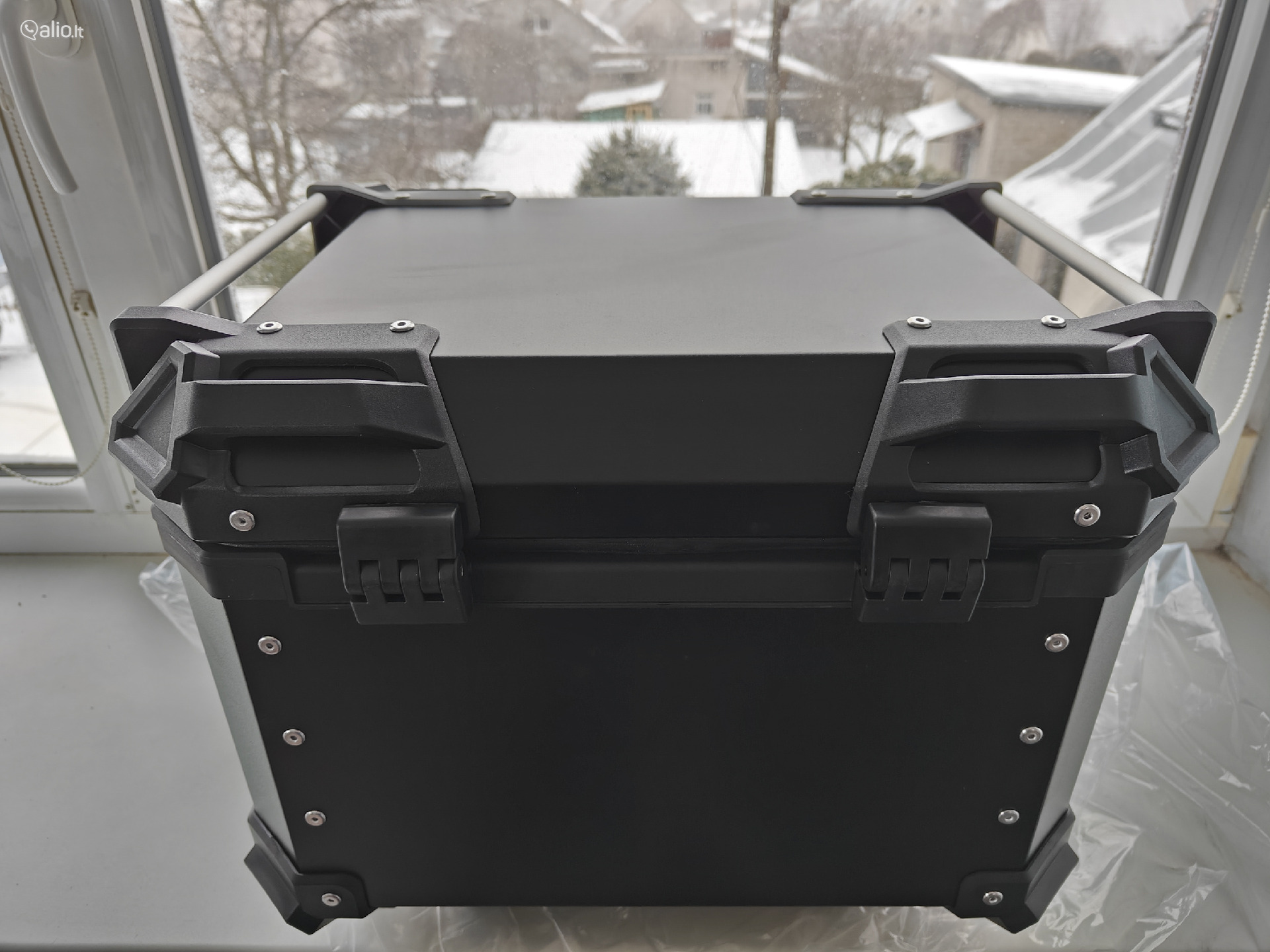 Moto dėžė 45l aliuminė + padas