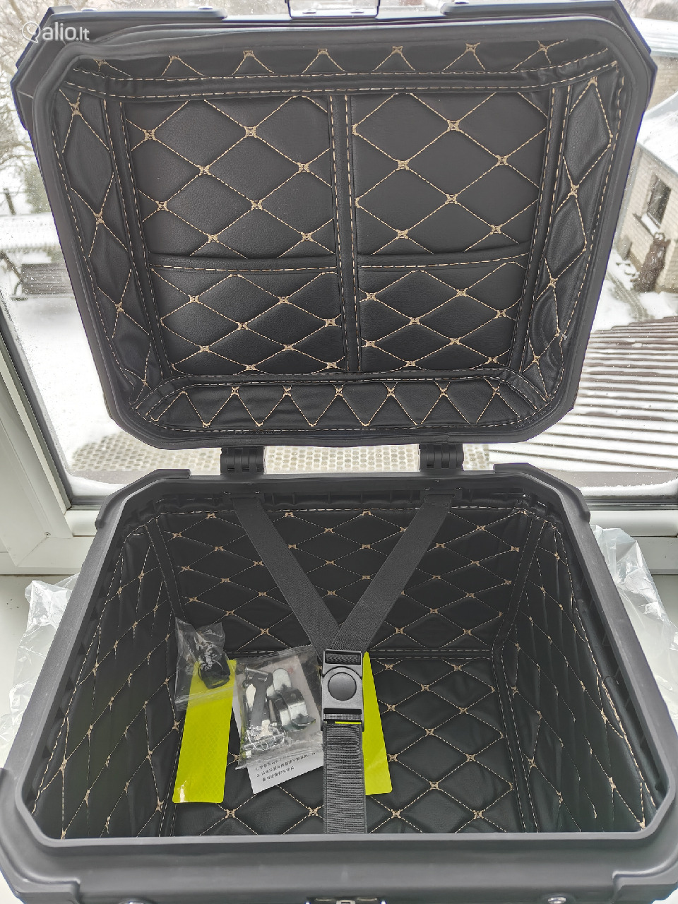 Moto dėžė 45l aliuminė + padas