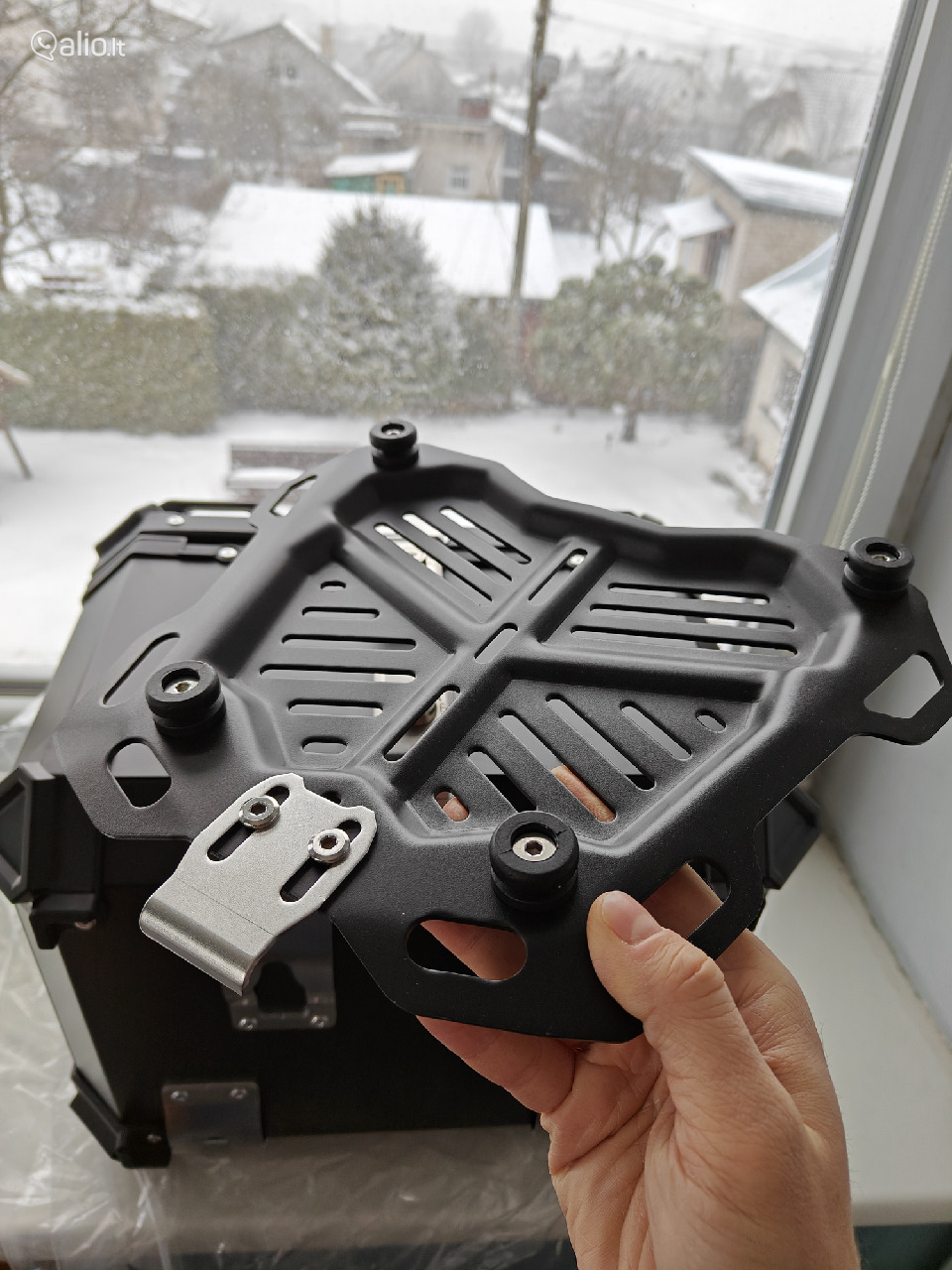 Moto dėžė 45l aliuminė + padas