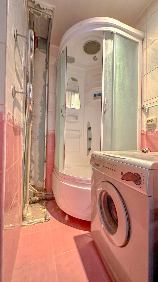 RENOVUOTAME NAME 3 KAMBARIŲ BUTAS SU 2 BALKONAIS