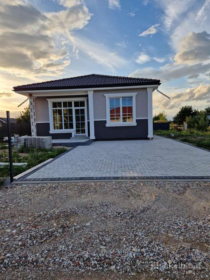 NAUJOS STATYBOS, “A++” KLASĖS, 90M2 MŪRINIS NAMAS DITUVOJE