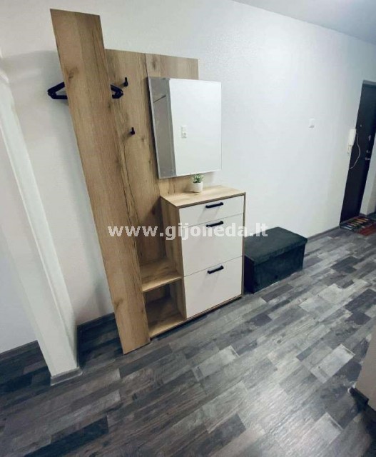 Pigiai parduodamas 1 kambario prie Klaipėdos Sodros.