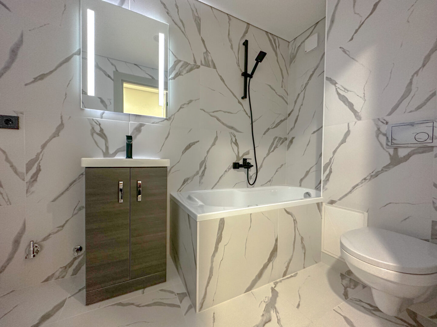 Klaipėda prie senosios perkelos 2 kambarių suremontuotas butas su balkonu