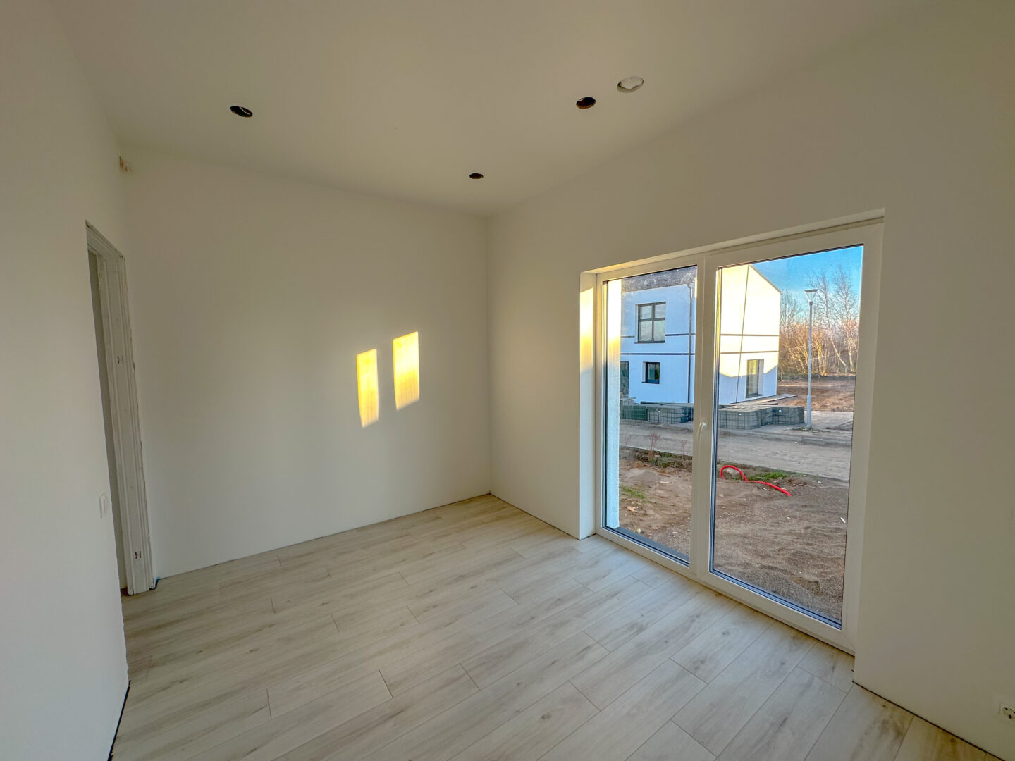 Parduodamas vieno aukšto gyvenamasis namas