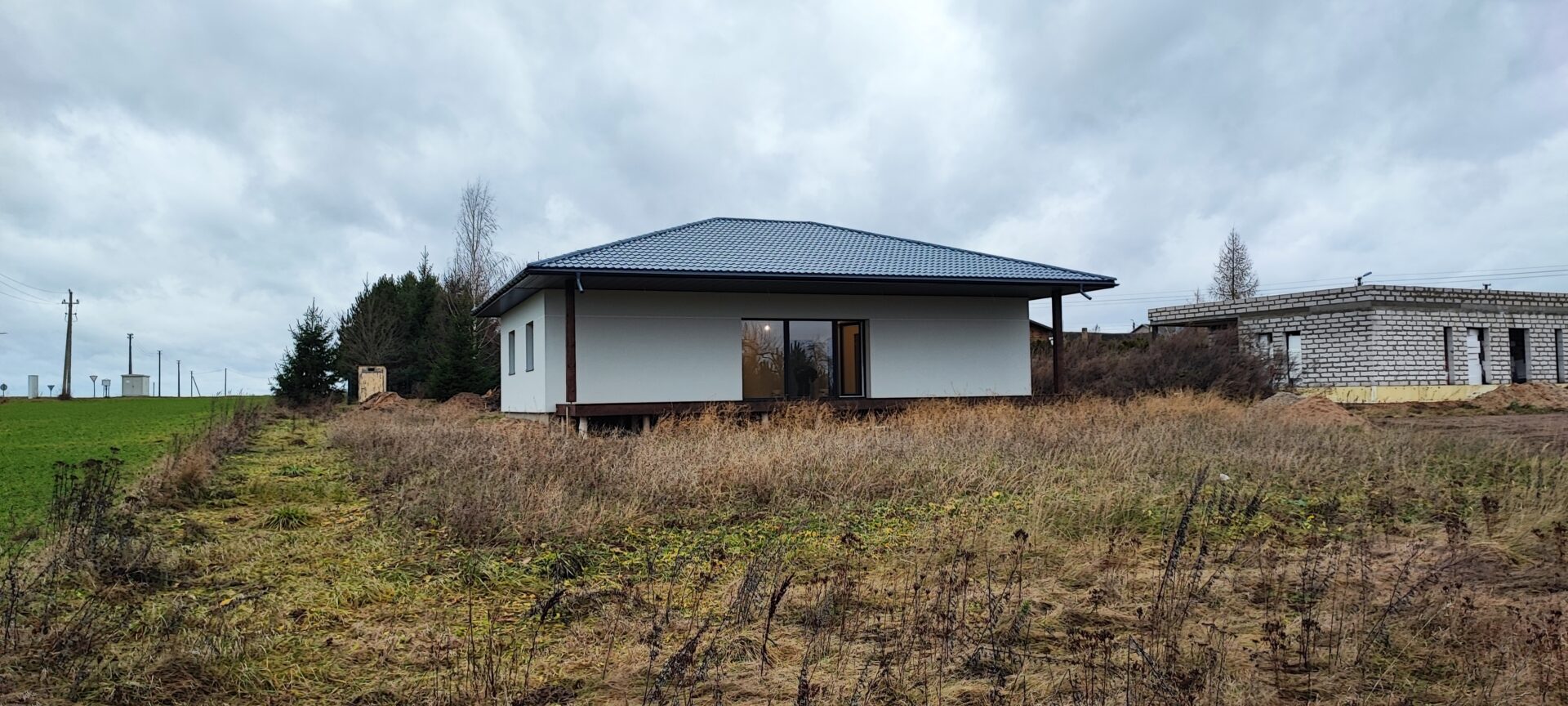 Parduodamas naujos statybos namas