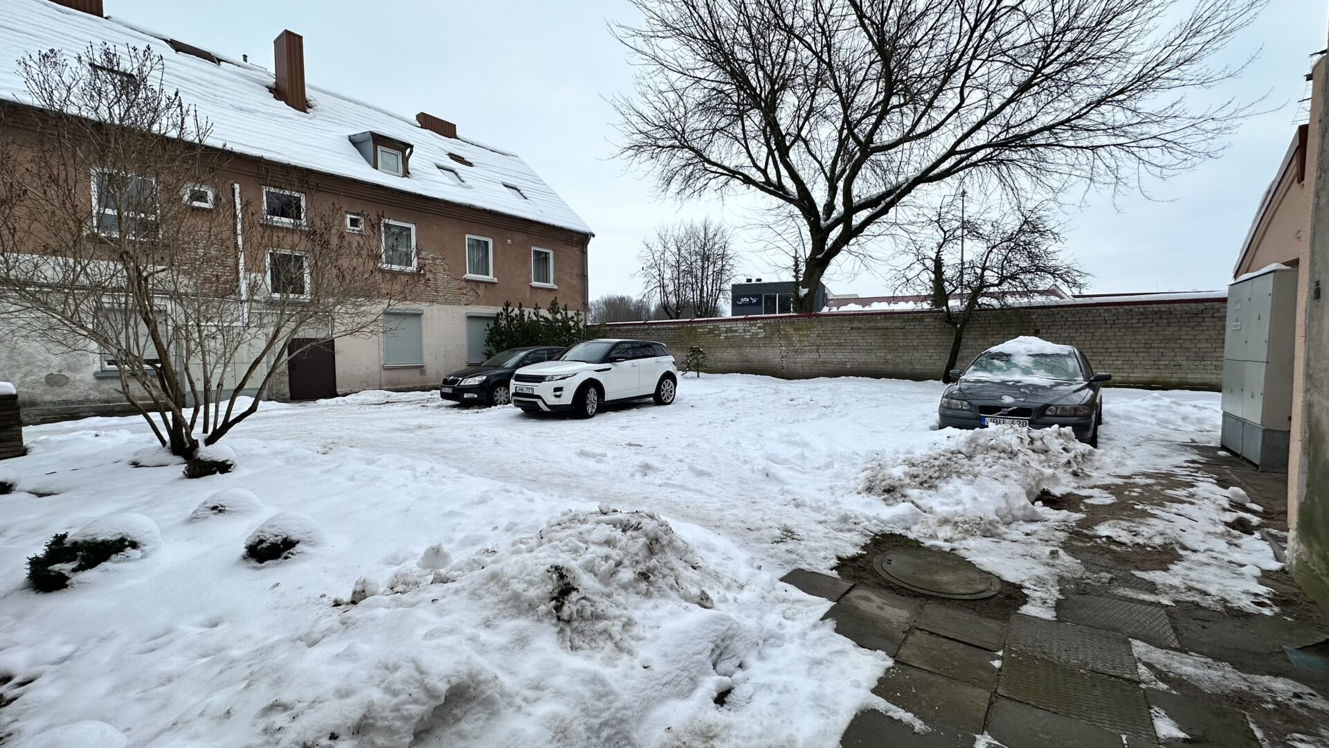 Parduodamas 1,5 kambario butas su atskiru įėjimu