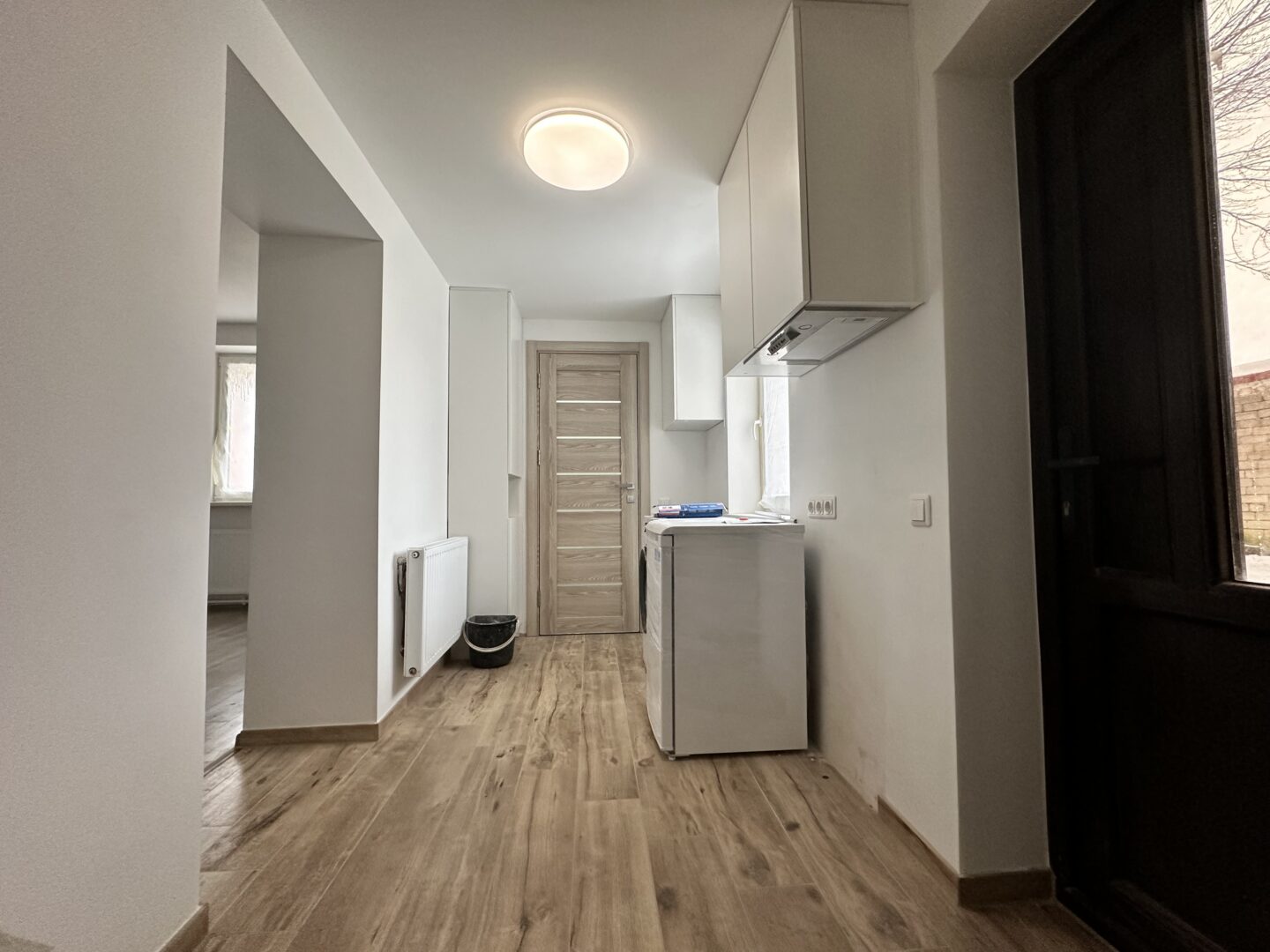 Parduodamas 1,5 kambario butas su atskiru įėjimu