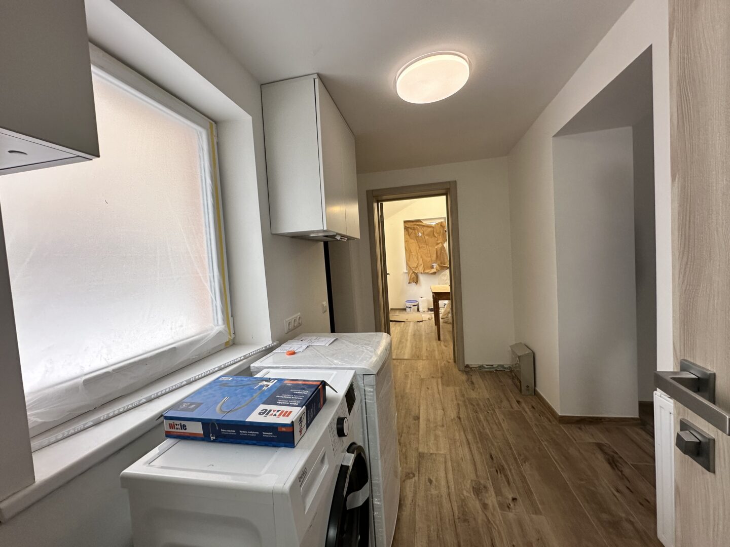 Parduodamas 1,5 kambario butas su atskiru įėjimu