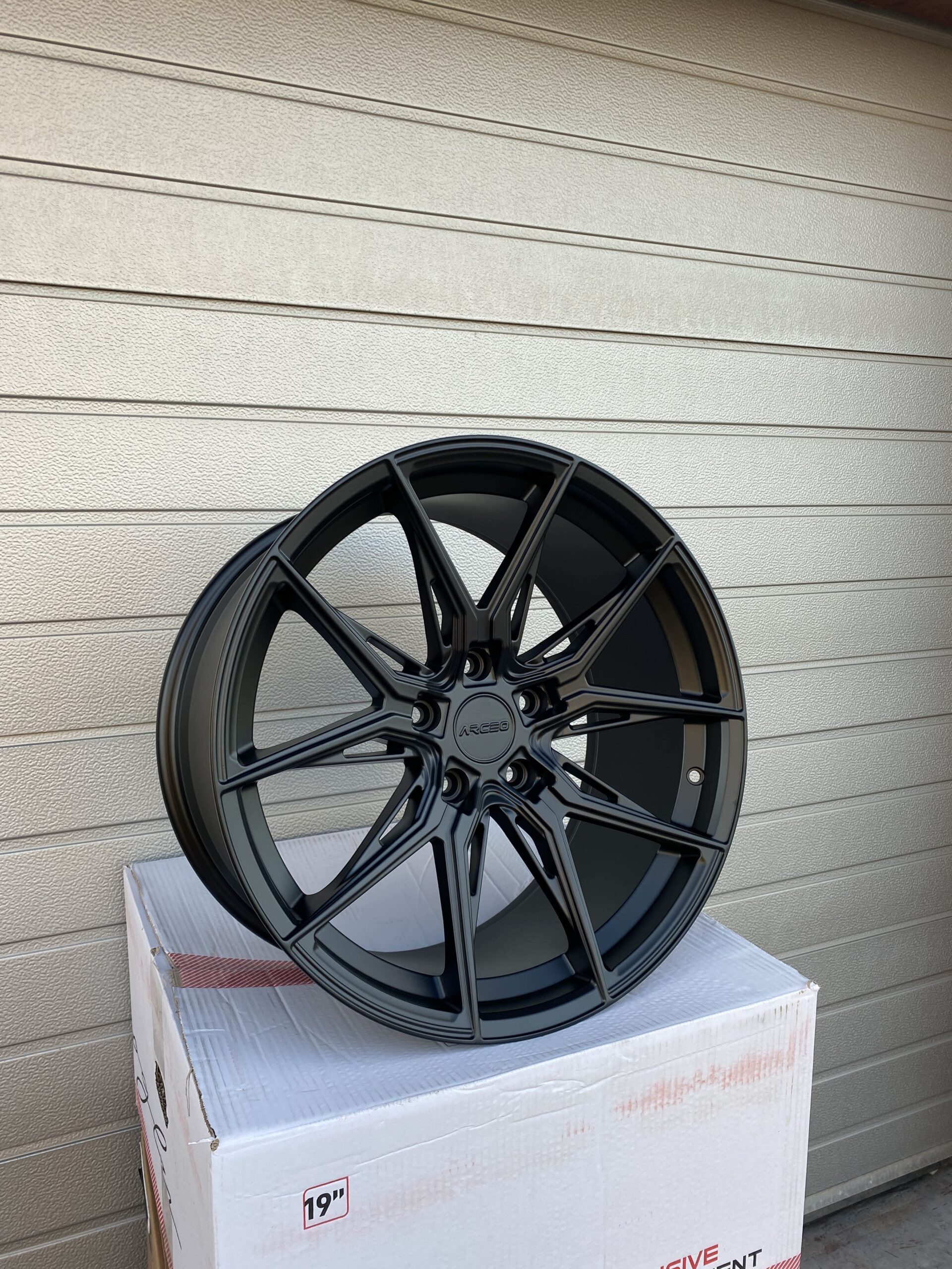 Arceo Marseille [Matt Black], lengvojo lydinio, R19