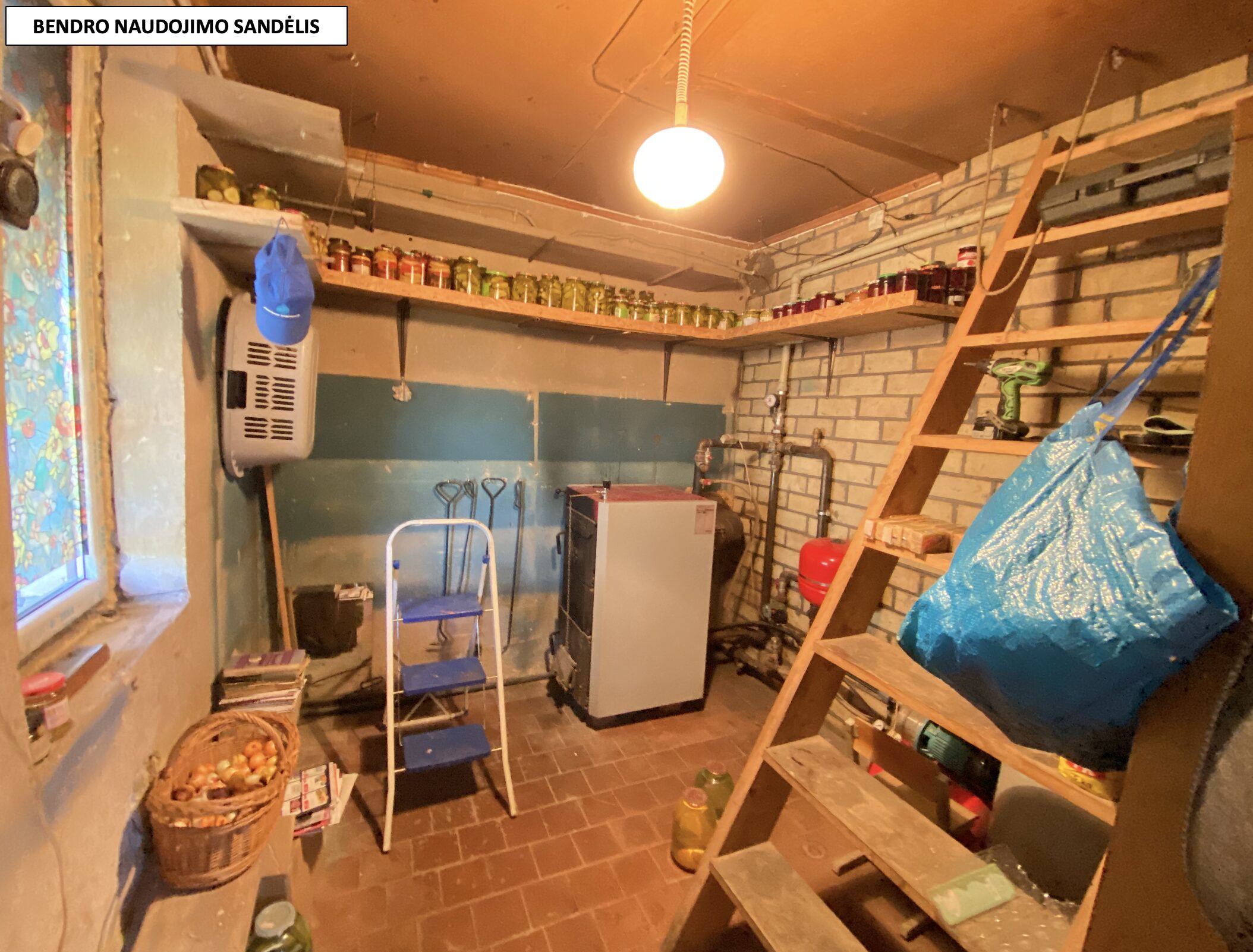 Parduodama Joniškio mieste gyvenamo namo dalis