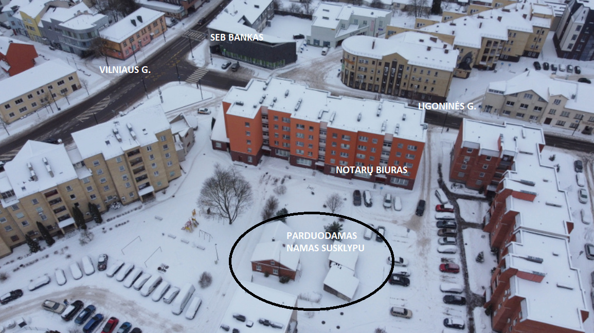 Alytaus miesto centre, mūrinis namas su sklypu.