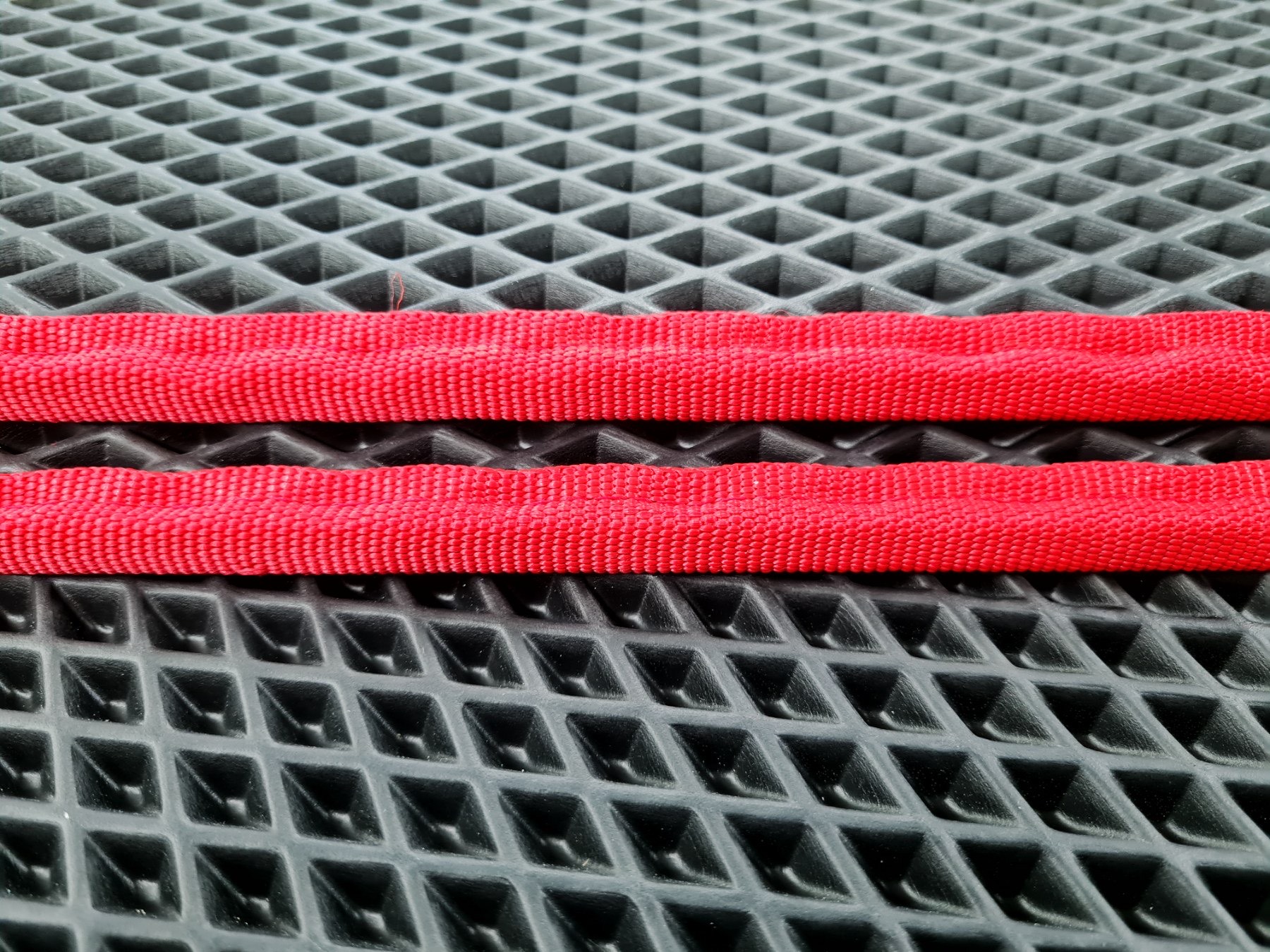 BentEvo Boutique – Stilingi Automobilio Aksesuarai