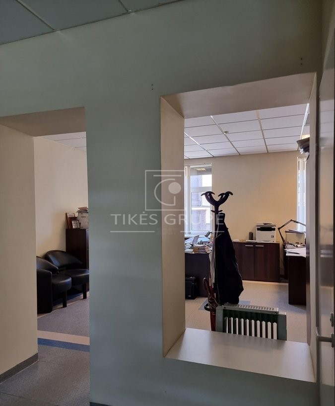 Pačiame Klaipėdos centre, parduodamos administracinės paskirties patalpos.