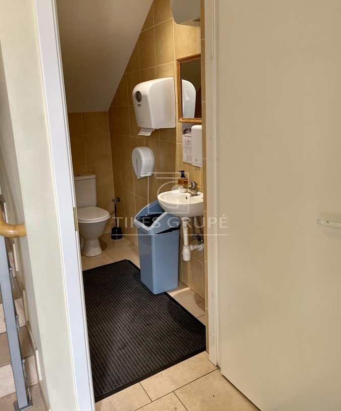 Klaipėdoje, Svajonės g., nuomojamos komercinės paskirties patalpos.