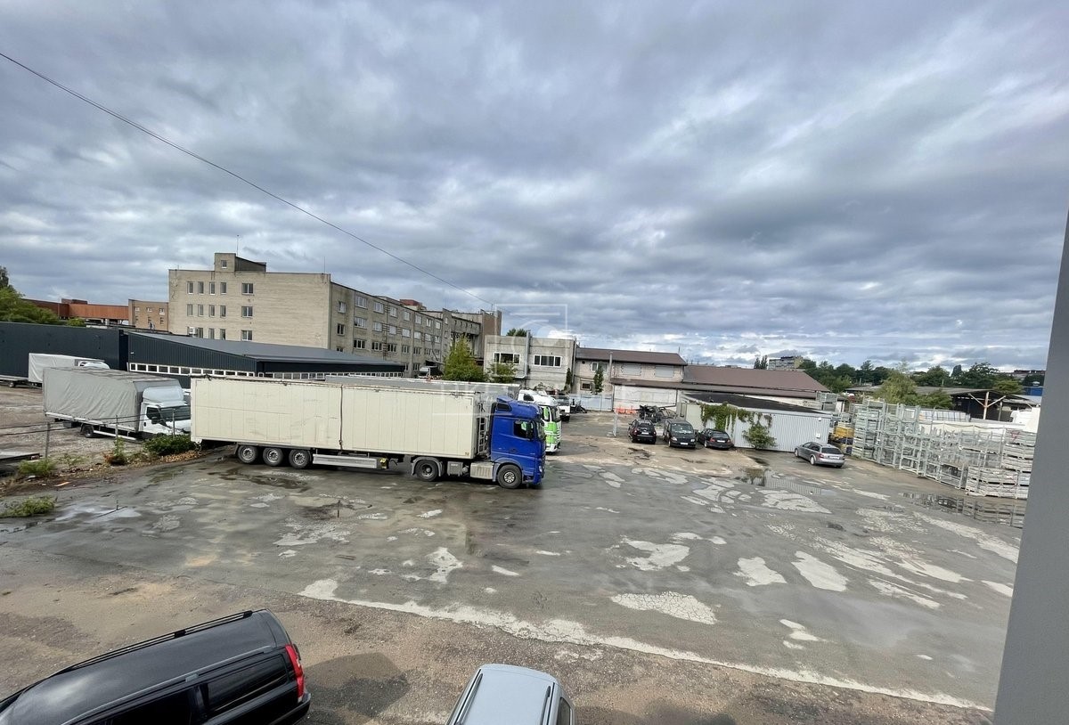 Klaipėdoje Svajonės g. nuomojama saugoma, aptverta asfaltuota aikštelė 10,5a