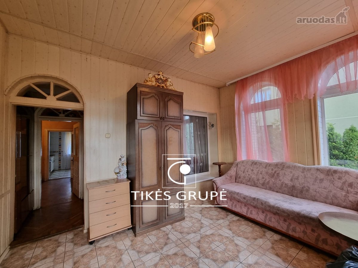 Klaipėdoje, Alytaus g., parduodama namo dalis, 1 namo aukštas 80 kv.m.,