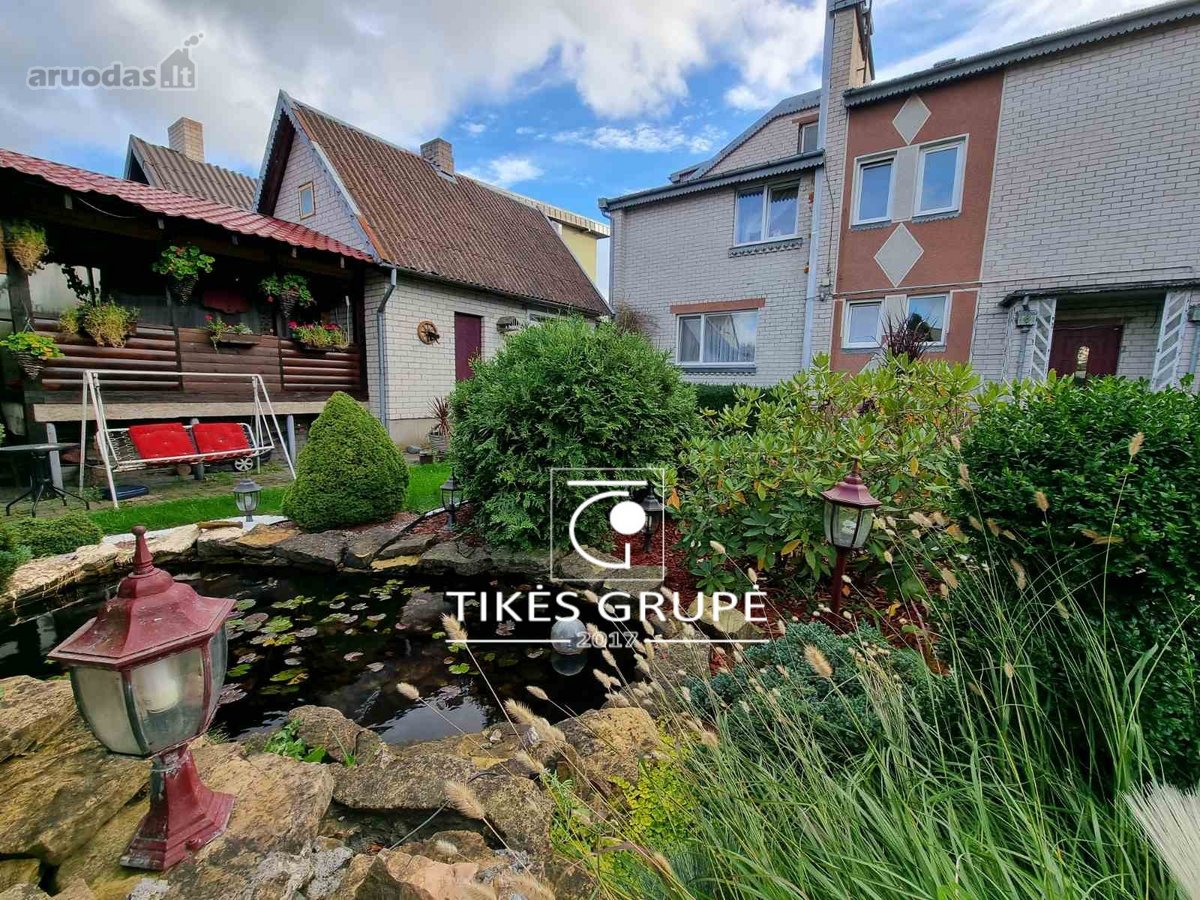 Klaipėdoje, parduodamas erdvus 140 kv.m., butas per du aukštus.