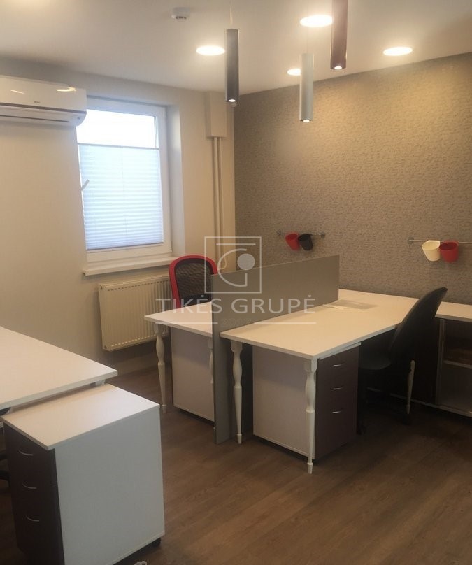 KLAIPĖDOS CENTRE TILŽĖS G. PARDUODAMOS ĮRENGTOS PATALPOS