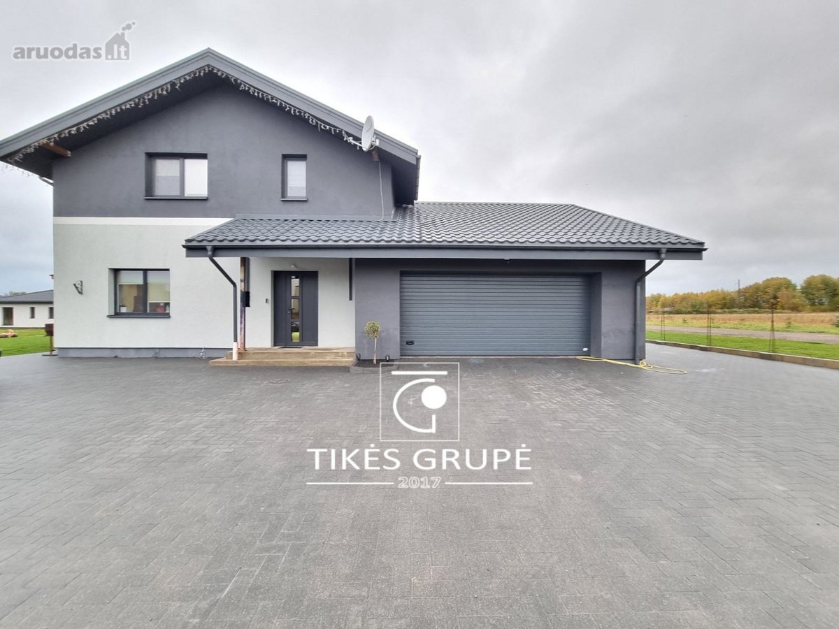 Klaipėdoje, Rimkuose., parduodamas įrengtas, erdvus 202 kv.m., gyvenamas namas. Sklypas 10.71 aro.