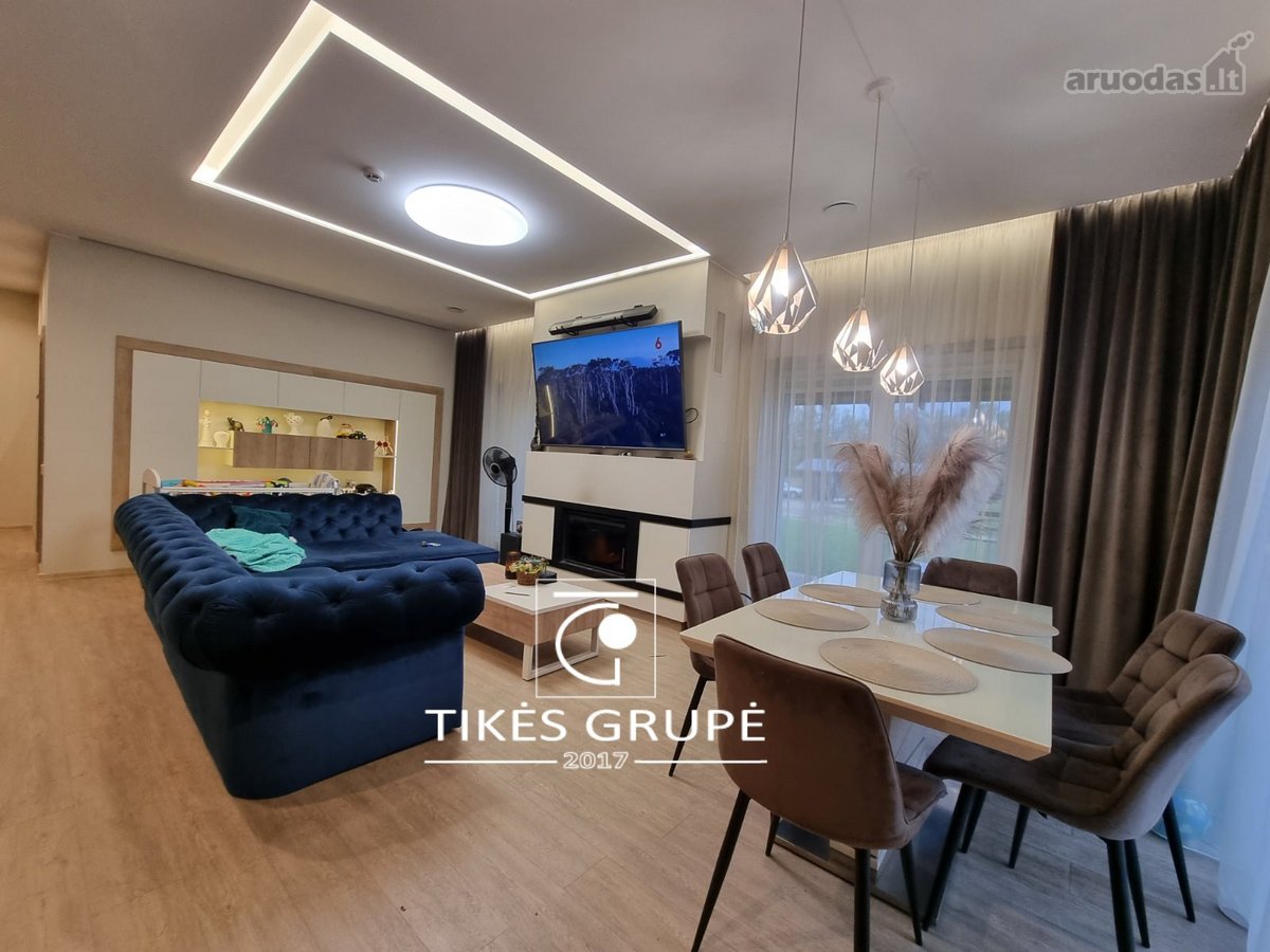 Klaipėdoje, Rimkuose., parduodamas įrengtas, erdvus 202 kv.m., gyvenamas namas. Sklypas 10.71 aro.