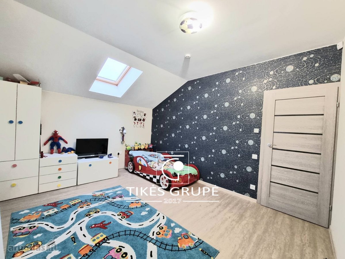 Klaipėdoje, Rimkuose., parduodamas įrengtas, erdvus 202 kv.m., gyvenamas namas. Sklypas 10.71 aro.