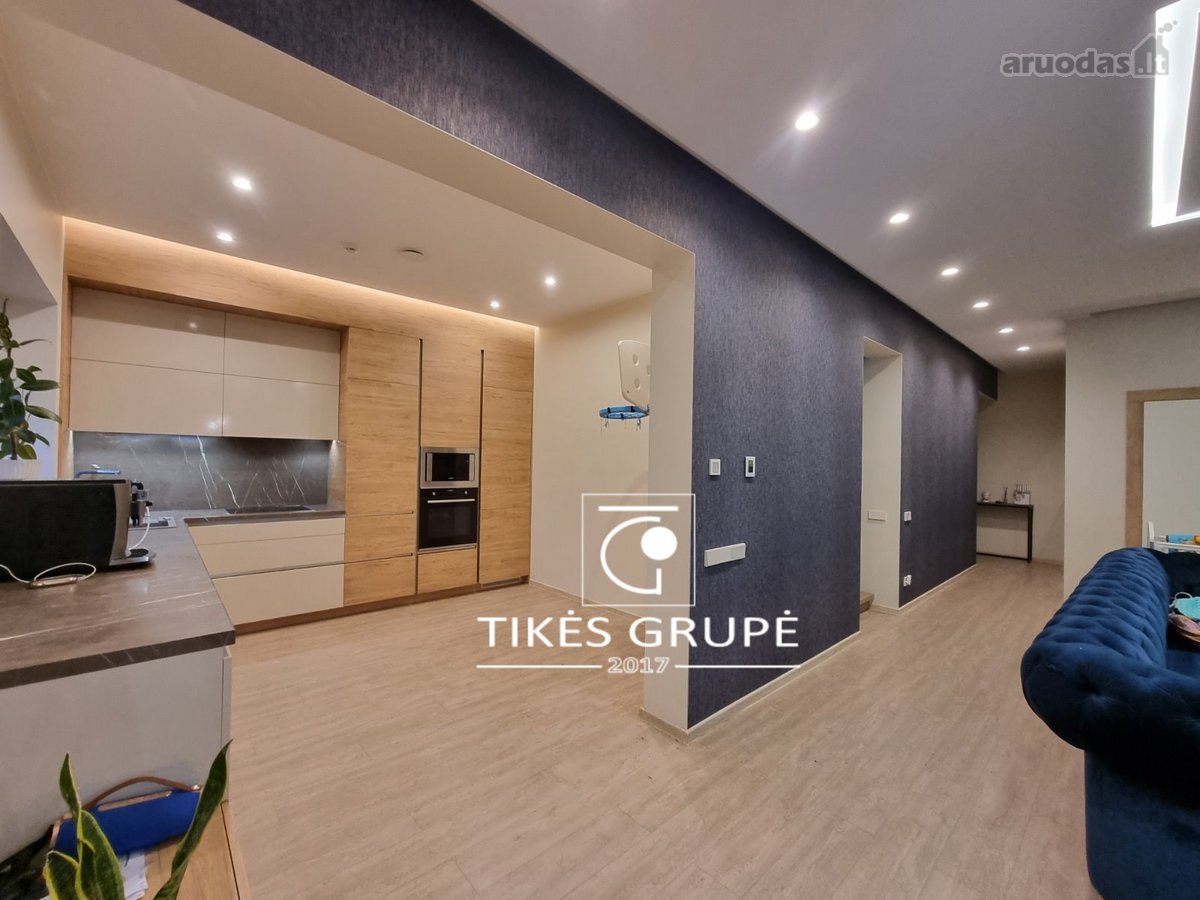 Klaipėdoje, Rimkuose., parduodamas įrengtas, erdvus 202 kv.m., gyvenamas namas. Sklypas 10.71 aro.