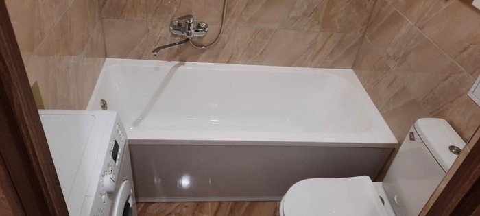 Renovuotame name 2 kambarių butas Švyturio gatvėje.