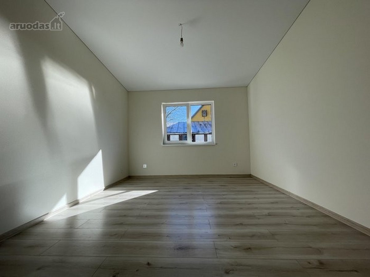 Klaipėdos raj. Dercekliuose, parduodamas naujai statomas 76 kv.m. gyvenamas namas su 6 arų žemės sklypu.