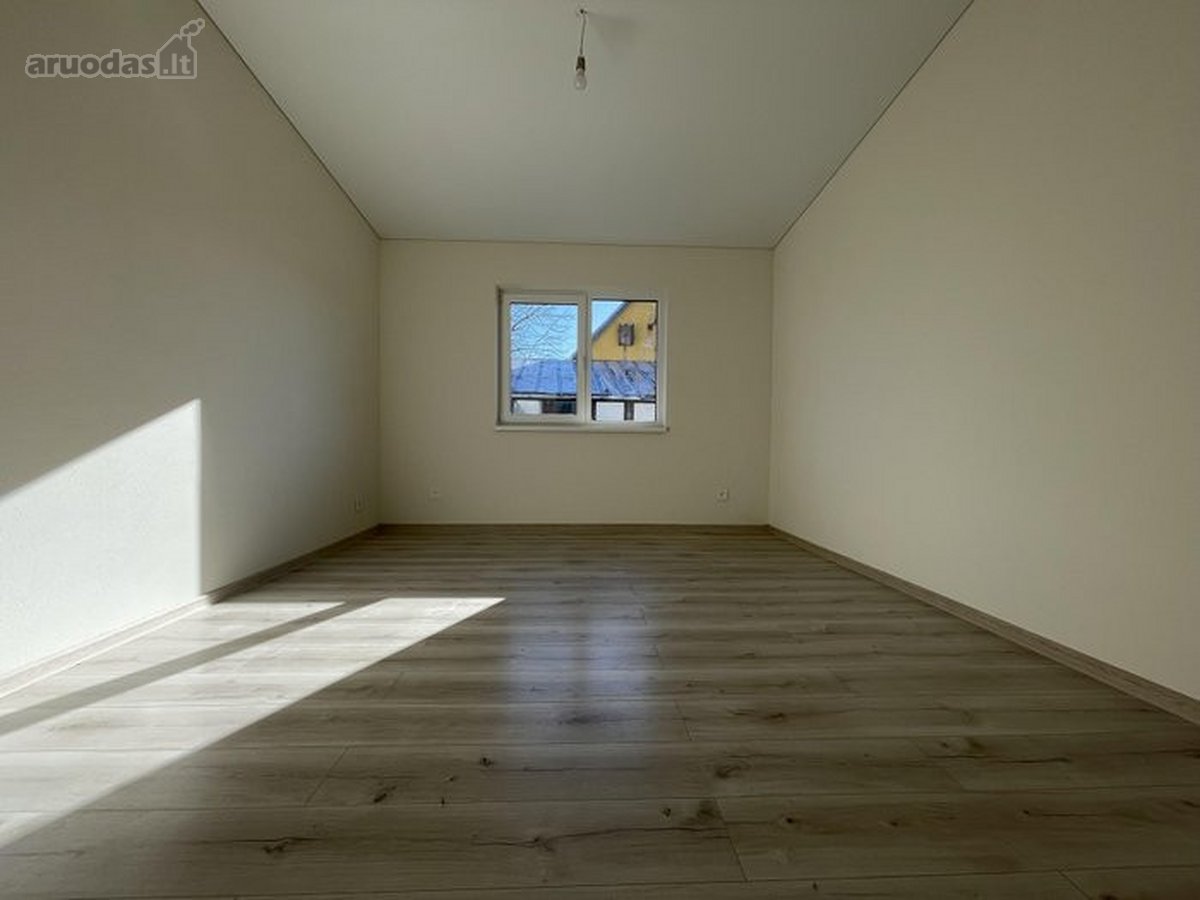 Klaipėdos raj. Dercekliuose, parduodamas naujai statomas 76 kv.m. gyvenamas namas su 6 arų žemės sklypu.