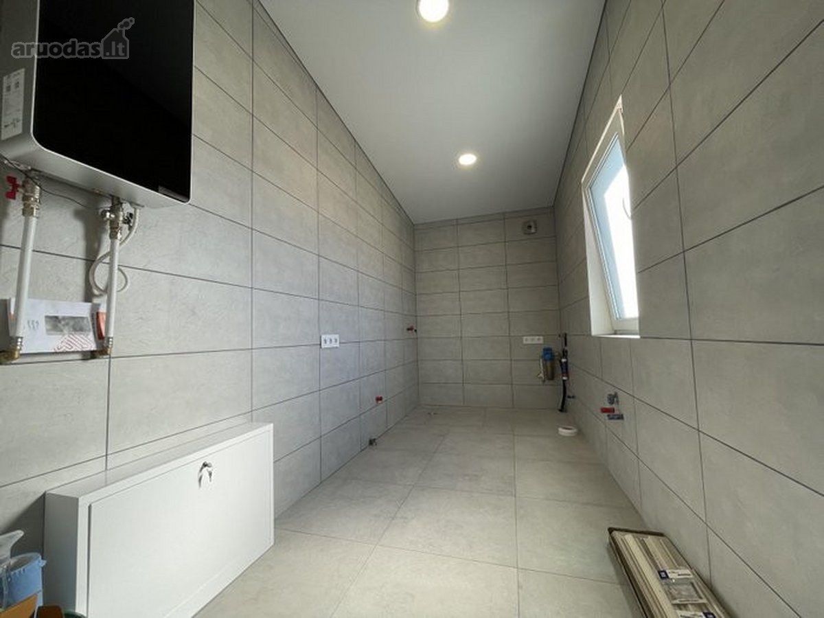 Klaipėdos raj. Dercekliuose, parduodamas naujai statomas 76 kv.m. gyvenamas namas su 6 arų žemės sklypu.