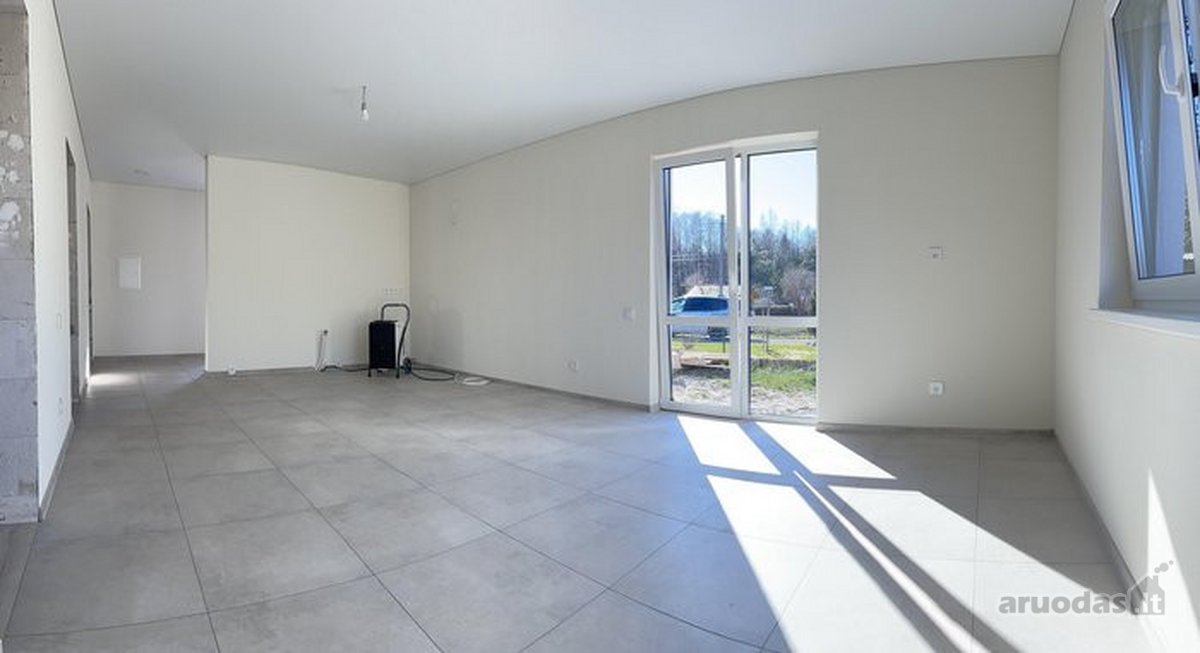 Klaipėdos raj. Dercekliuose, parduodamas naujai statomas 76 kv.m. gyvenamas namas su 6 arų žemės sklypu.