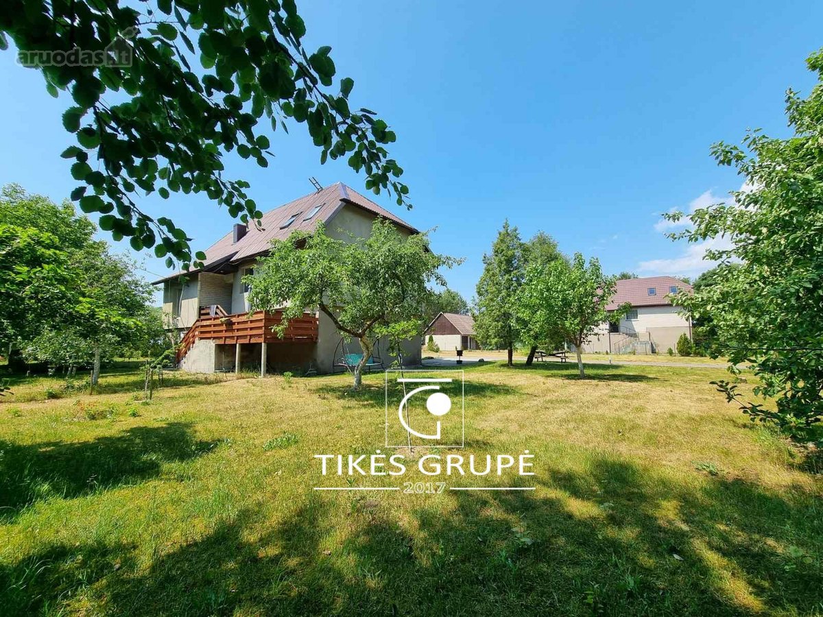 Drevernoje, parduodamas namas su dideliu sklypu.