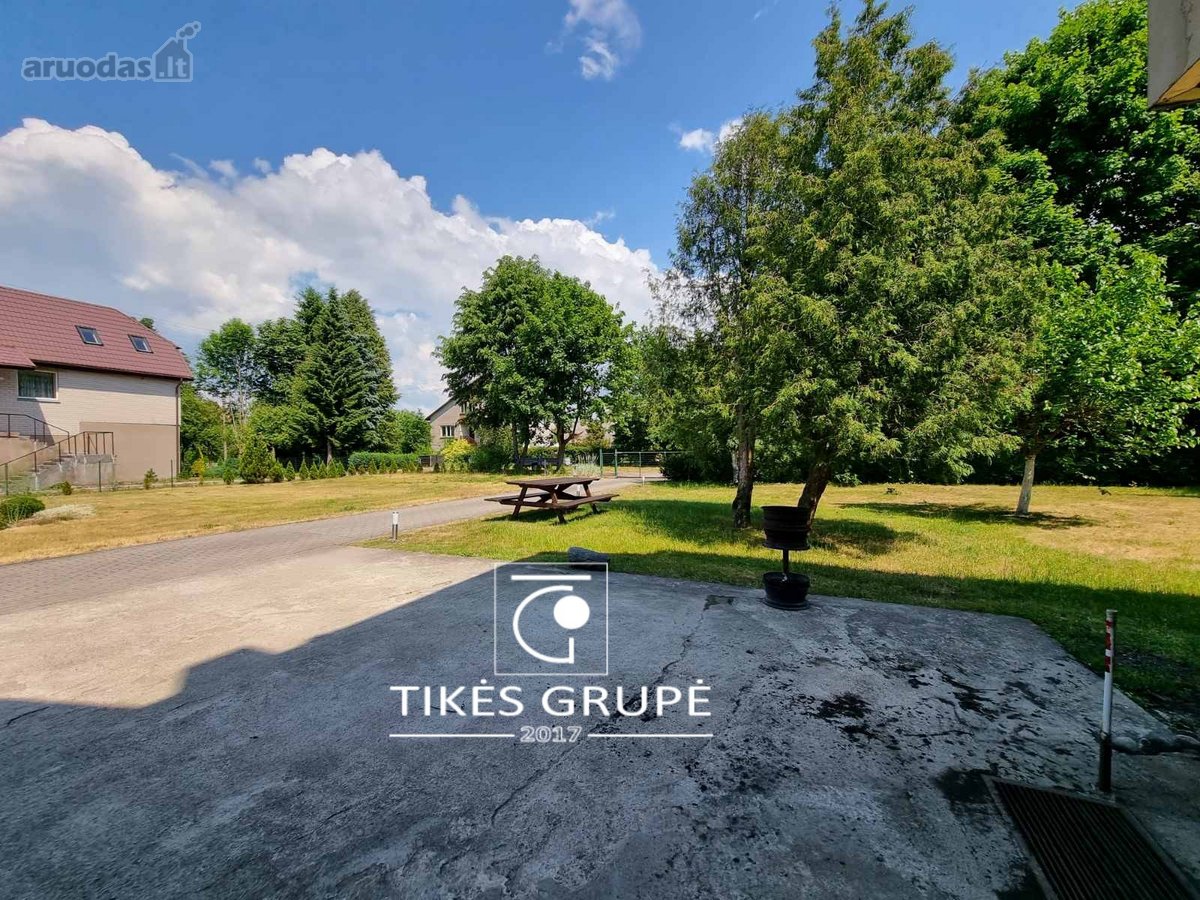 Drevernoje, parduodamas namas su dideliu sklypu.