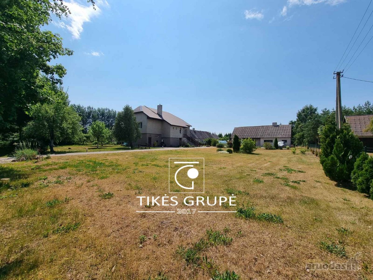 Drevernoje, parduodamas namas su dideliu sklypu.