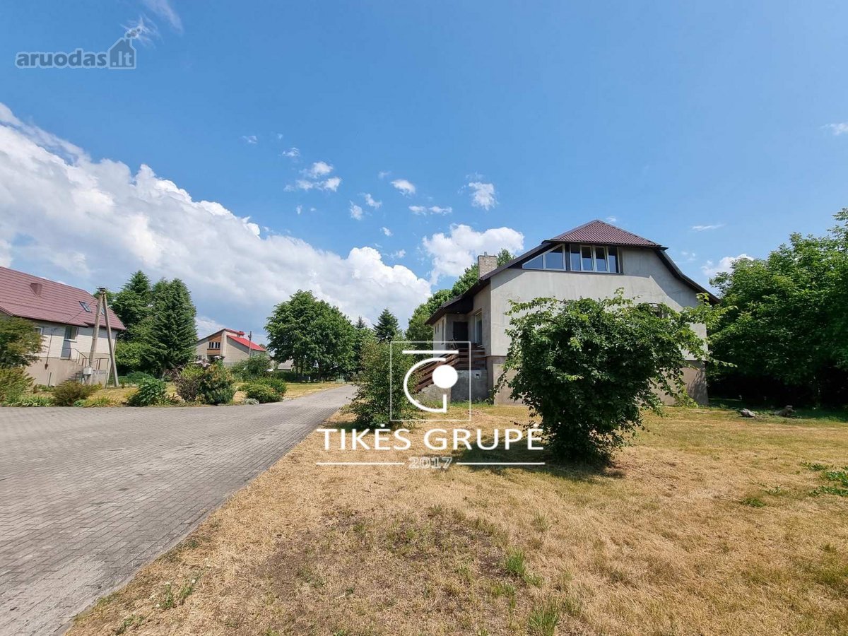 Drevernoje, parduodamas namas su dideliu sklypu.