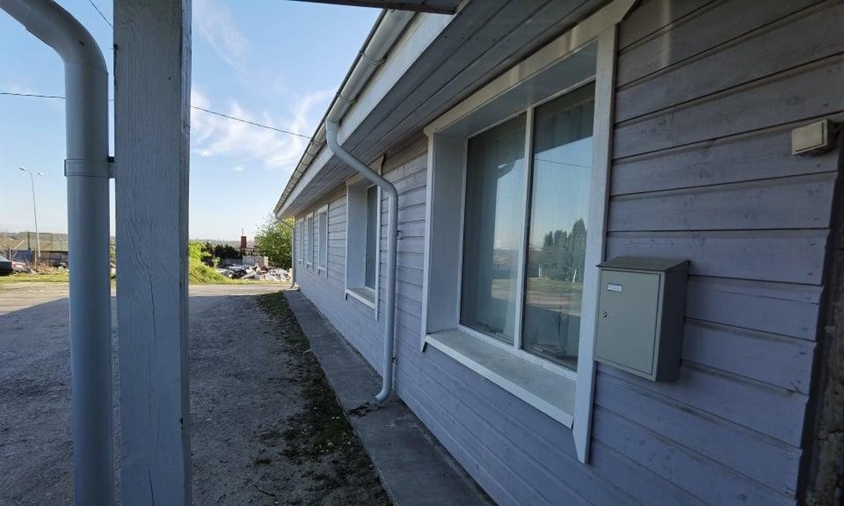 Klaipėdos r. sav., Kalnuvėnų k., parduodamos komercinės patalpos