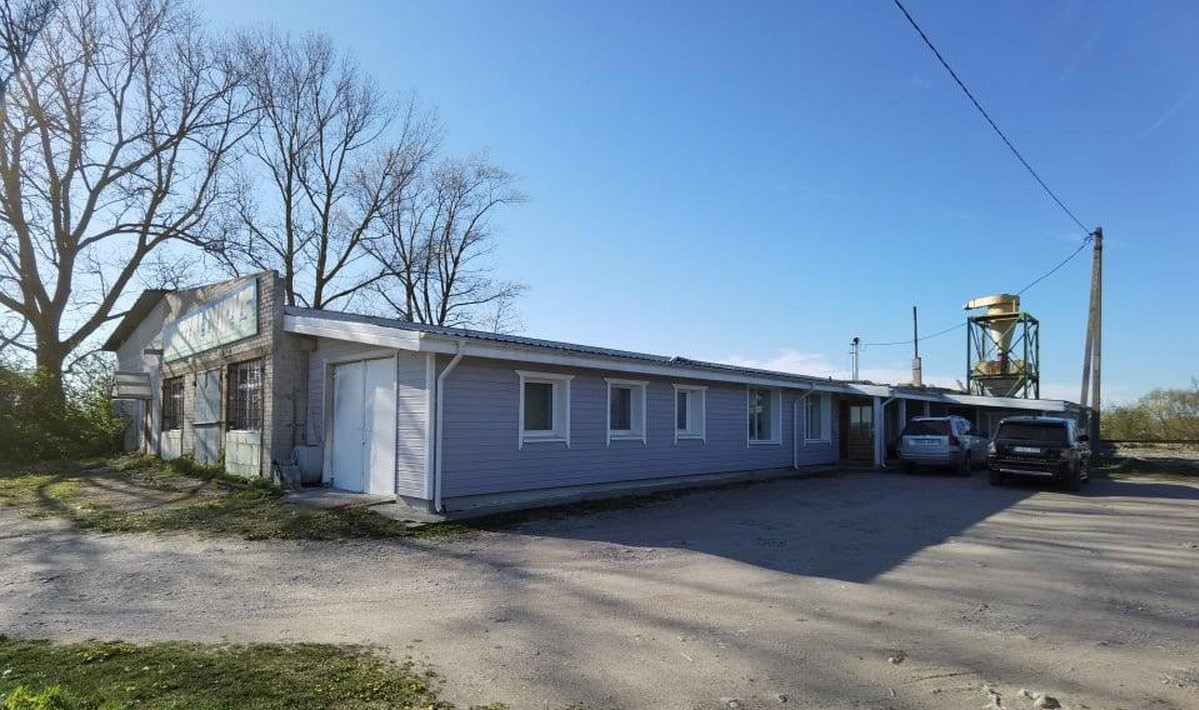 Klaipėdos r. sav., Kalnuvėnų k., parduodamos komercinės patalpos