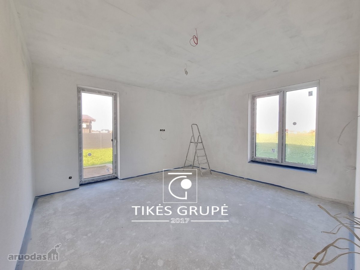 Klaipėdos r., Trušeliuose., parduodamas naujai pastatytas vieno aukšto 150 kv.m namas su garažu. Sklypas 10 arų