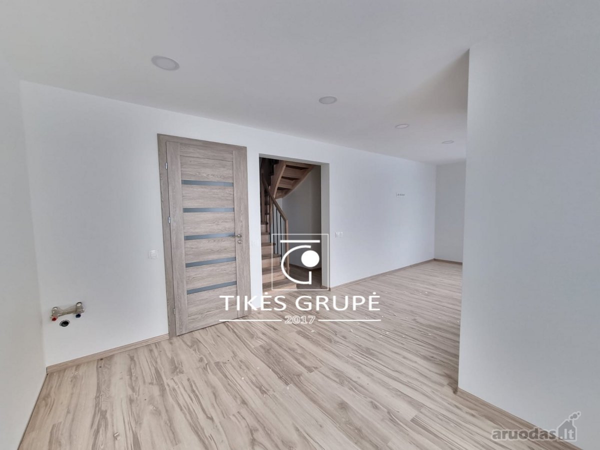 Klaipėdos raj., Vaitelių soduose parduodamas karkasinis gyvenamas namas 50,39 kv,m., ūkinio namo dalis 72 kv., dalinis įrengimas