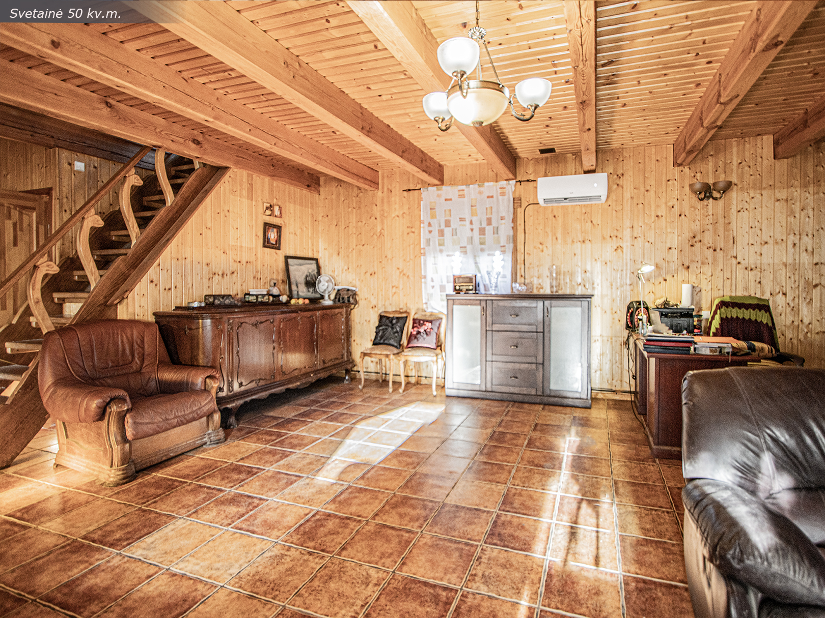 Šalia miško parduodama sodyba su rąstiniu namu