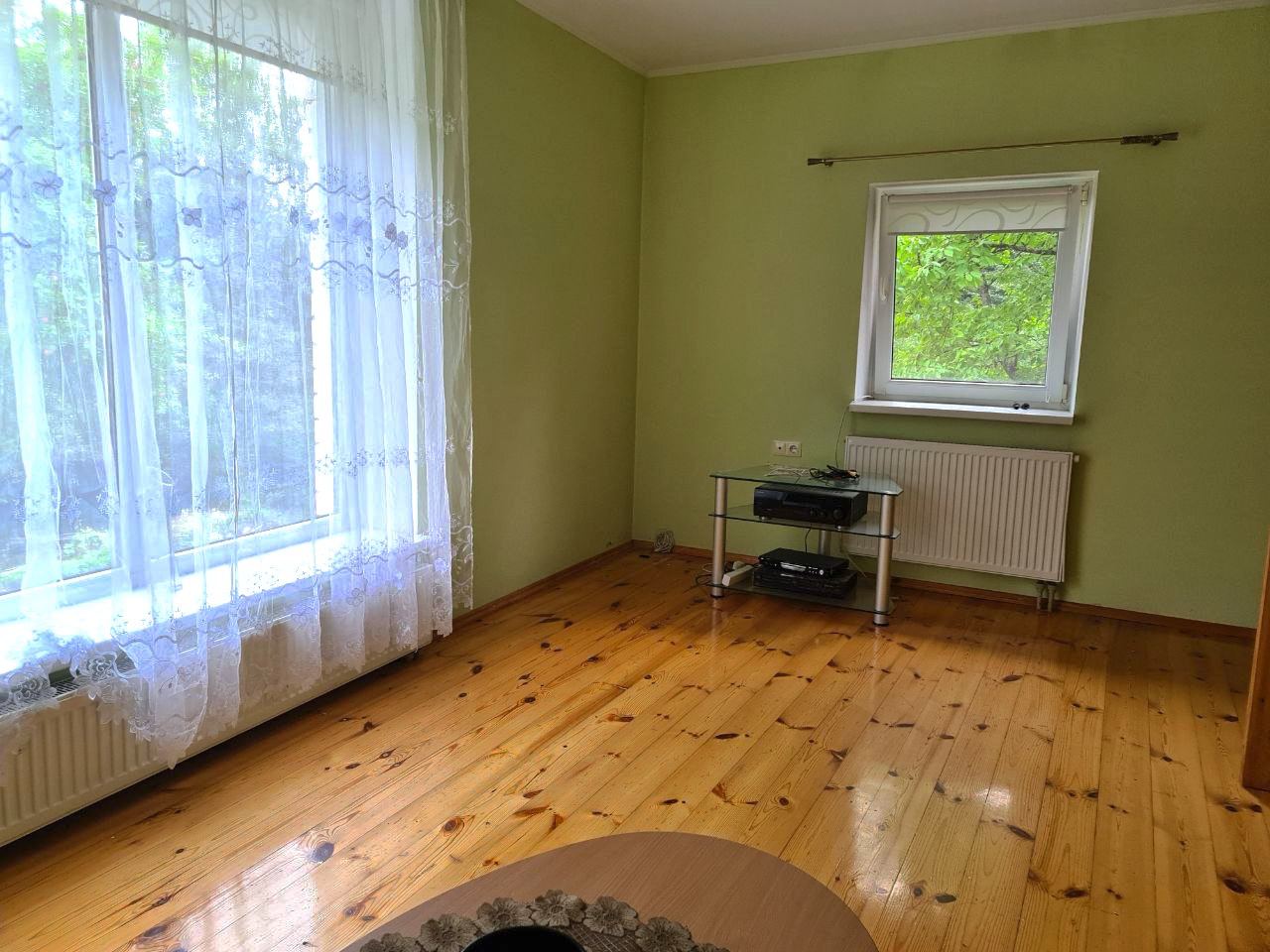 Namas Utenos r. Voverynės k.