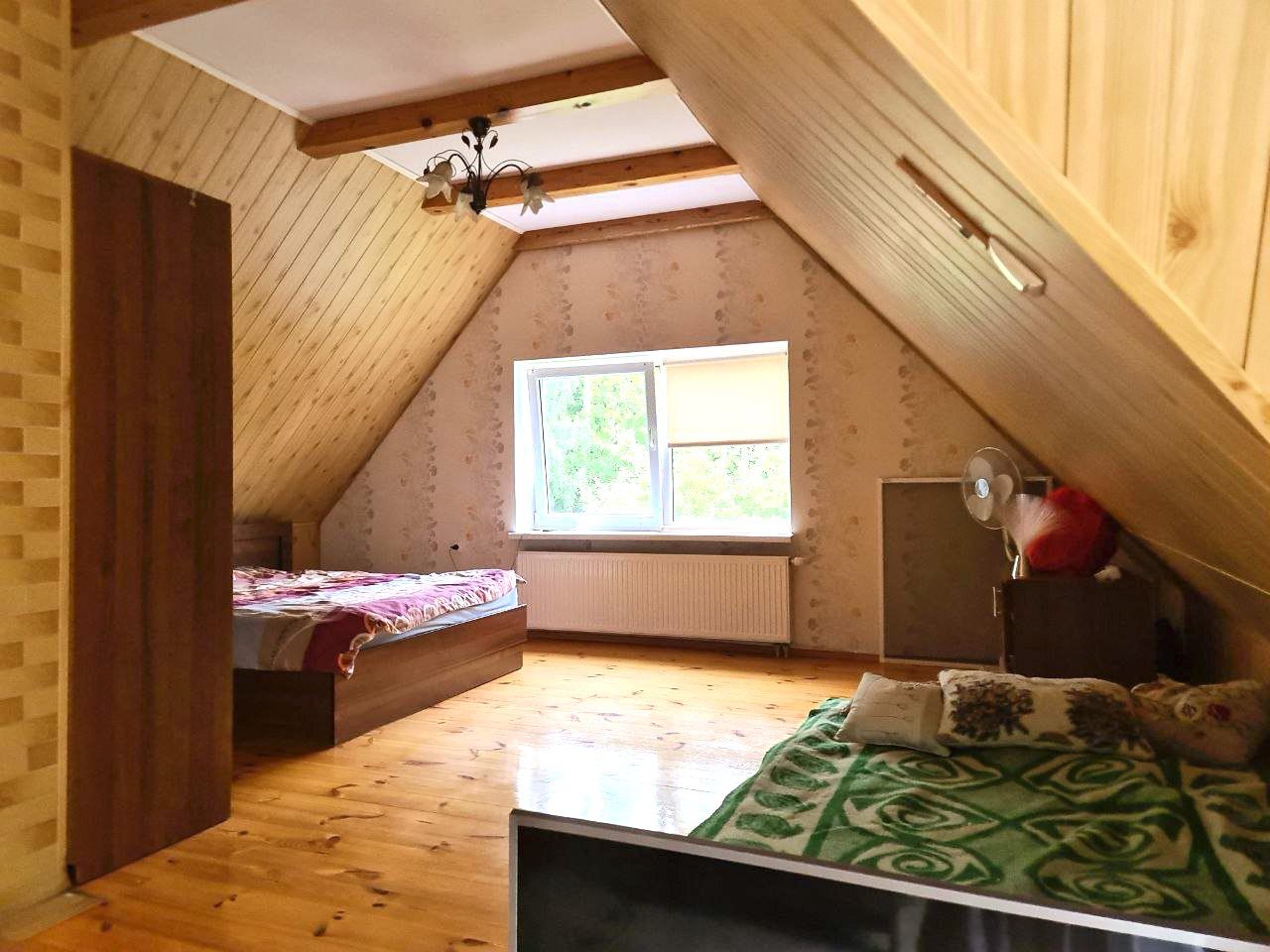 Namas Utenos r. Voverynės k.