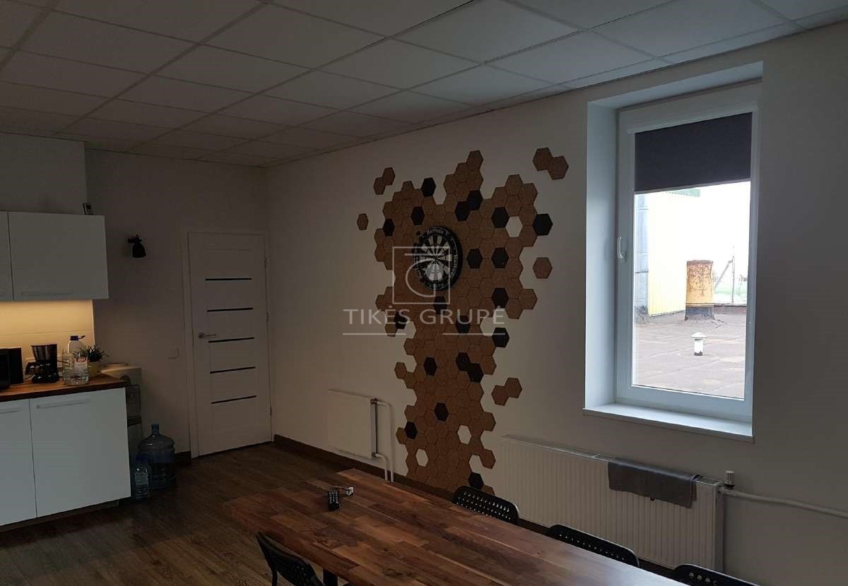 Gargžduose Statybininkų g., nuomojamos biuro / gamybinės / sandėliavimo patalpos.