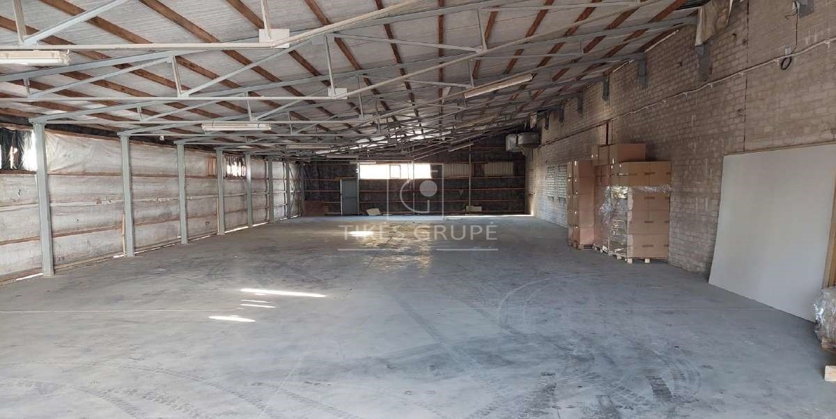 Gargžduose Statybininkų g., nuomojamos biuro / gamybinės / sandėliavimo patalpos.