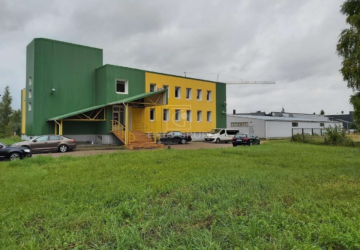 Gargžduose Statybininkų g., nuomojamos biuro / gamybinės / sandėliavimo patalpos.