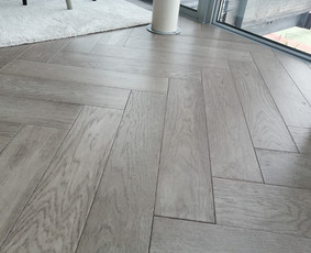 Stalių brigada kokybiškai atlieka medžio darbus